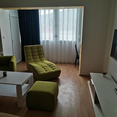 Calla 5 Apartment - Main Square, In The City Shopping Center - Parking Slot With Security And Video Camera Skopje Exteriör bild