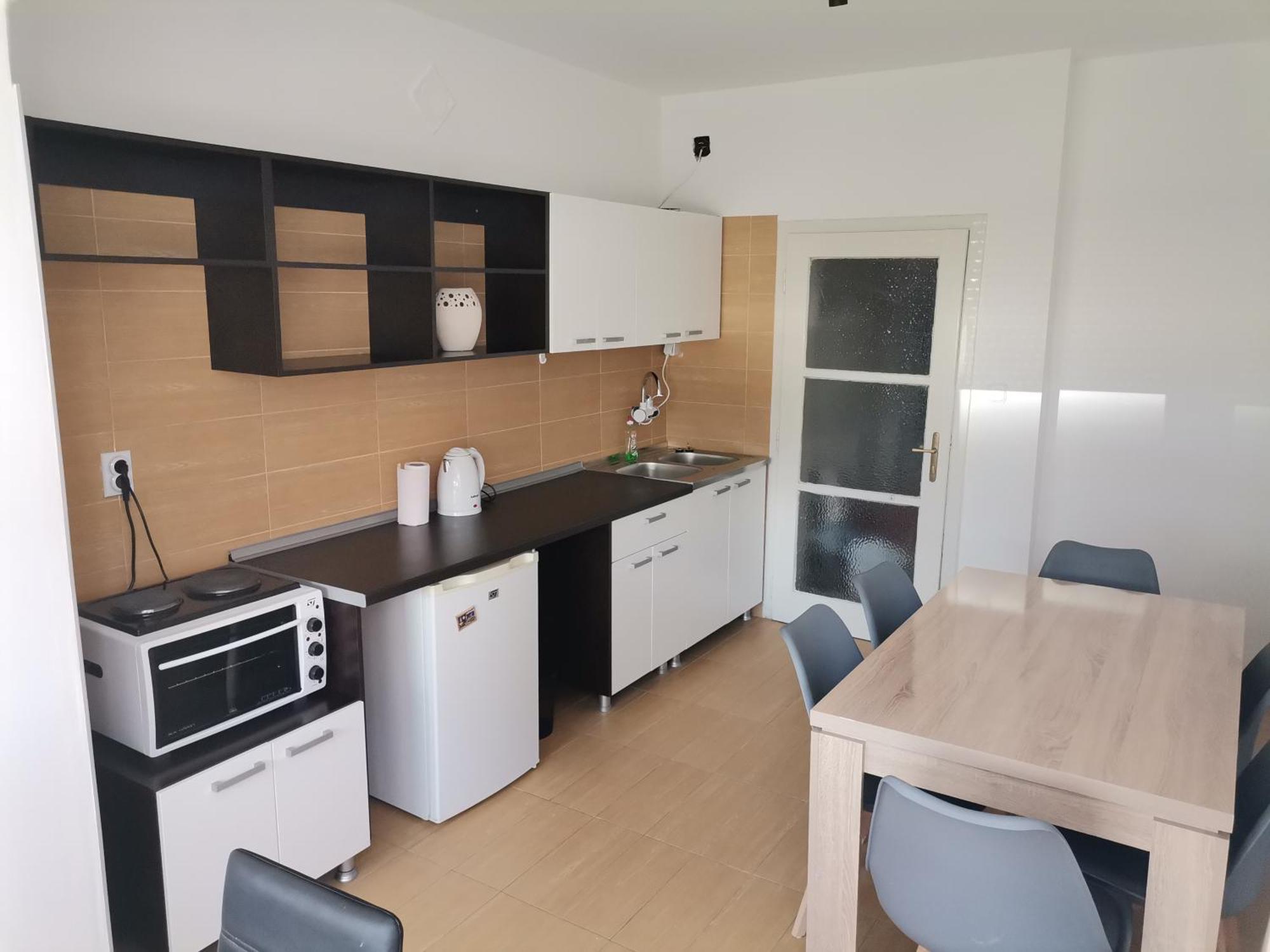 Calla 5 Apartment - Main Square, In The City Shopping Center - Parking Slot With Security And Video Camera Skopje Exteriör bild
