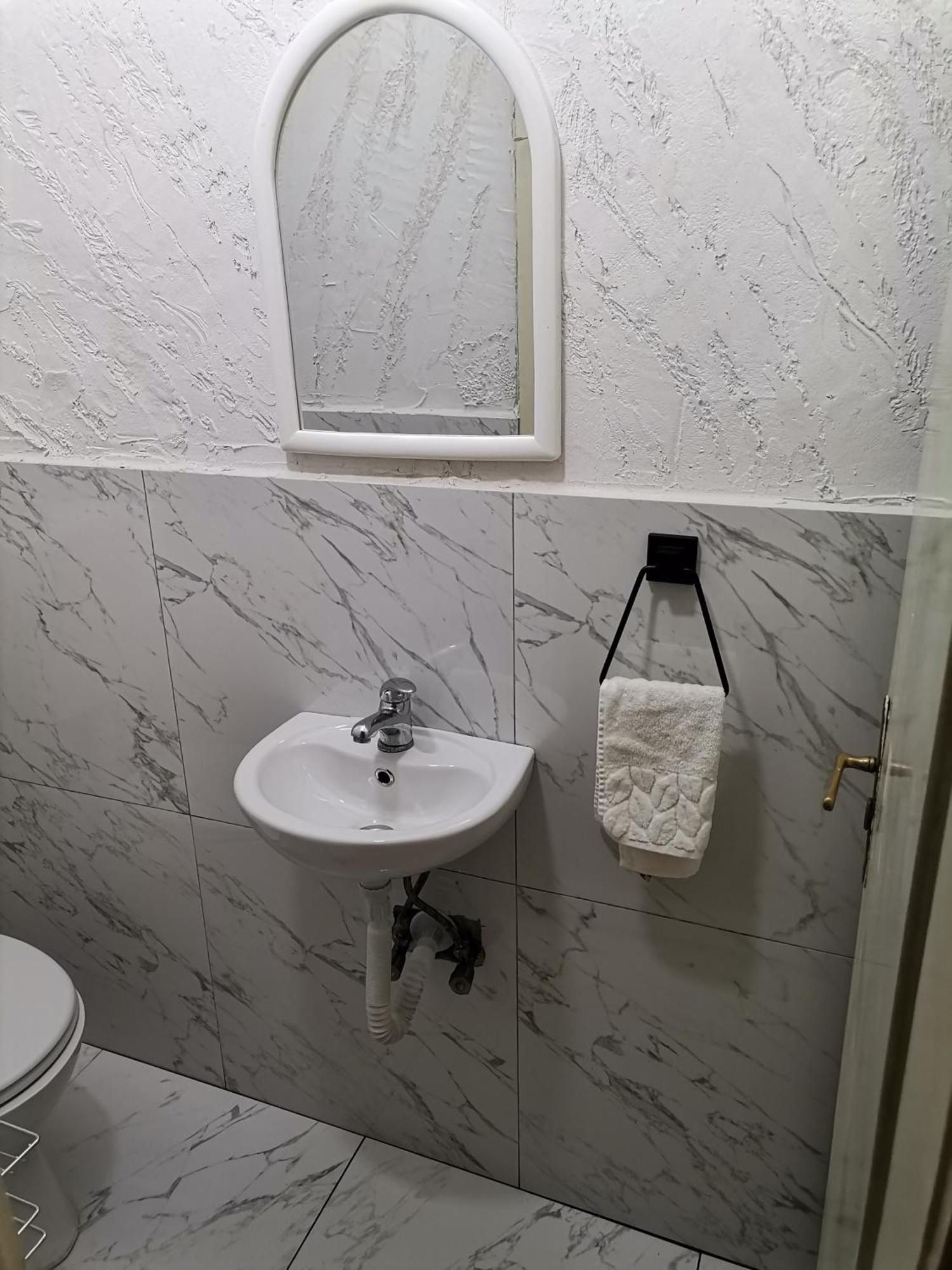 Calla 5 Apartment - Main Square, In The City Shopping Center - Parking Slot With Security And Video Camera Skopje Exteriör bild